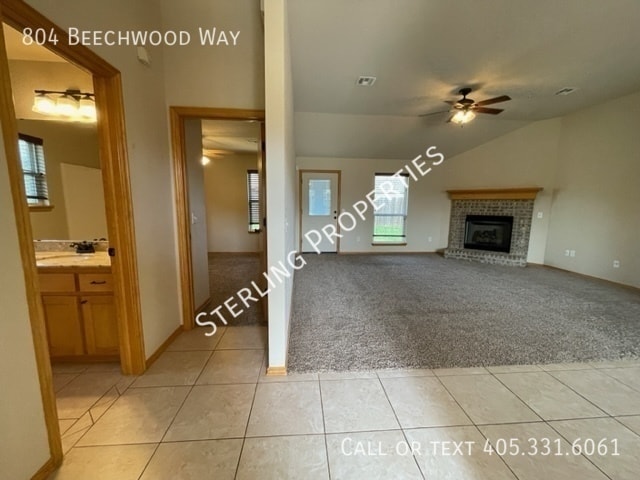 Photo - 804 Beechwood Way