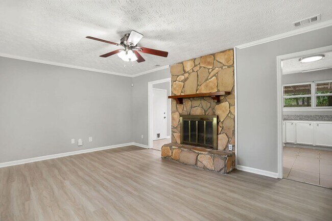 Photo - 3 bedroom 2 bath home in Village Green