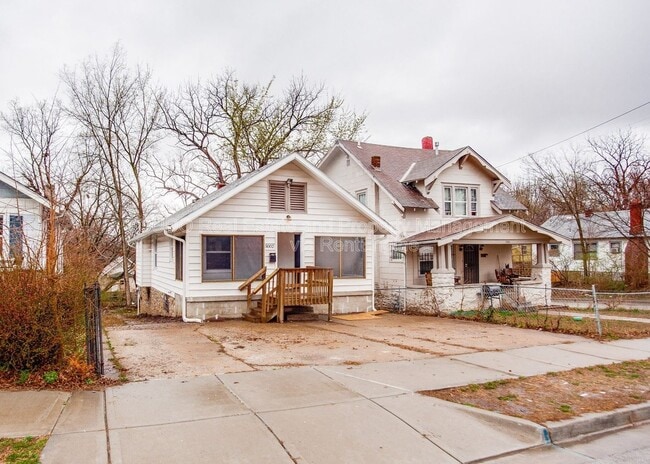 Photo - 5002 Euclid Ave E