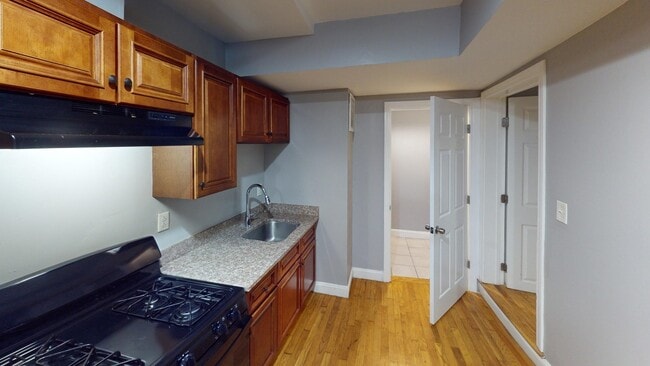 25 Maywood St Unit 1