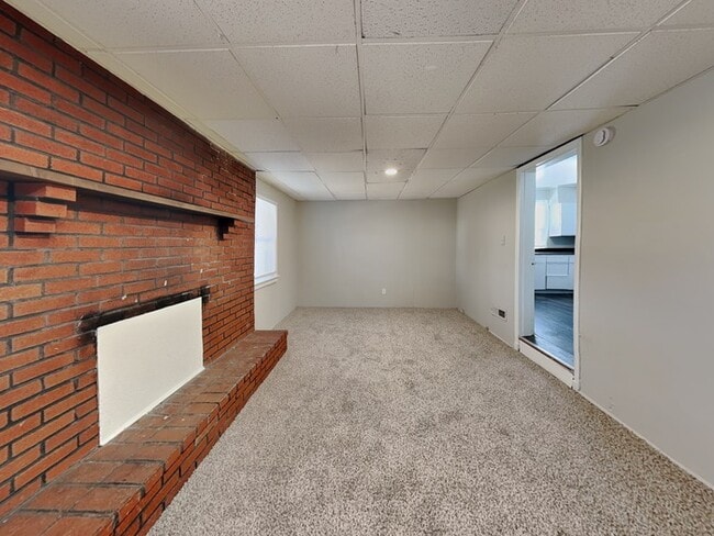 Photo - 7920 33rd St