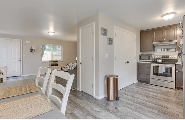 Photo - 1110 S River St Unit A