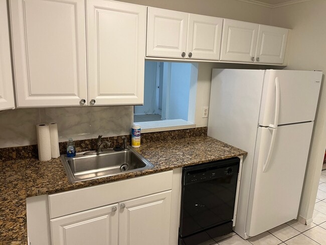 Photo - 4304 NW 9th Ave Unidad 1-A