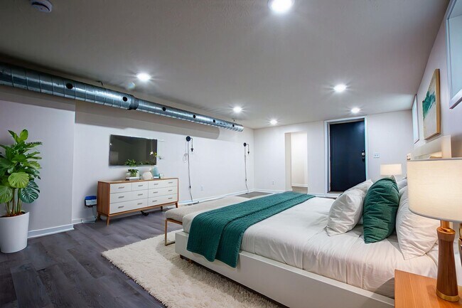 Photo - 116-118 N 32nd Avenue Unit 116 N 32nd Avenue #3