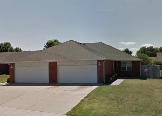 Photo - 2004 S Old Wire Rd