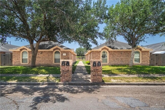 Building Photo - 15 W Portales Dr