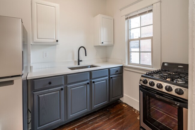 Midtown West Apartments