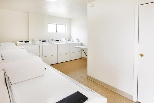 Sugartree Apartments