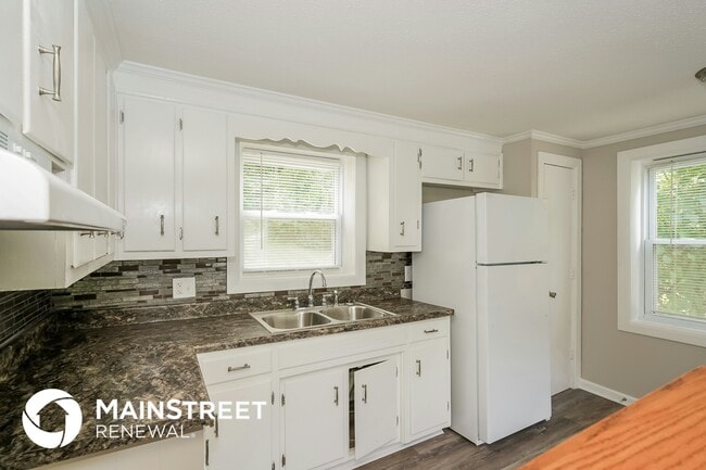 Photo - 2628 Old Matthews Rd