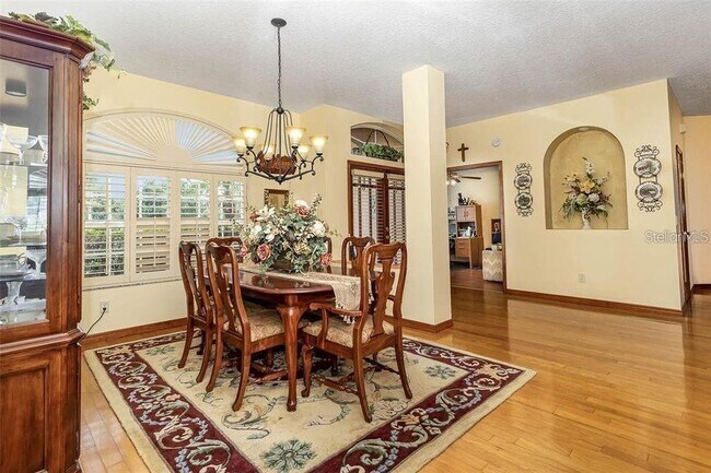 Photo - 10001 Highland Woods Ct