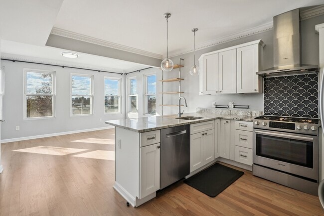 Photo - 77 Byron St Unit 2