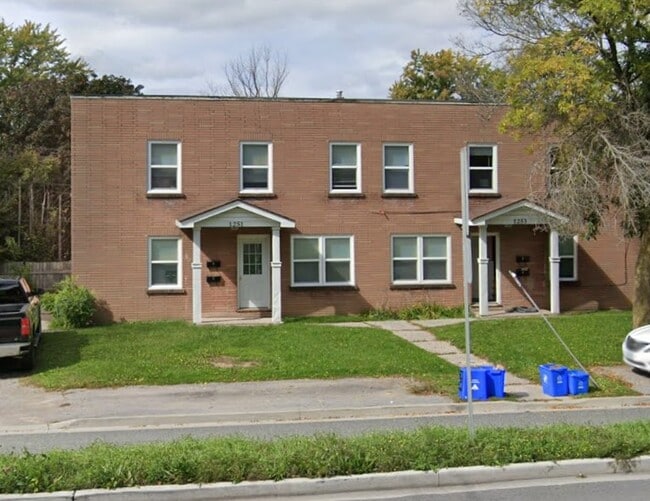 Building Photo - 1253 Clonsilla Ave Unit B