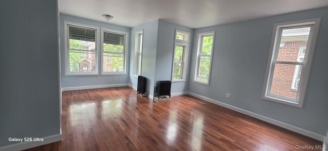 Building Photo - 33-30 89th St Unit 2