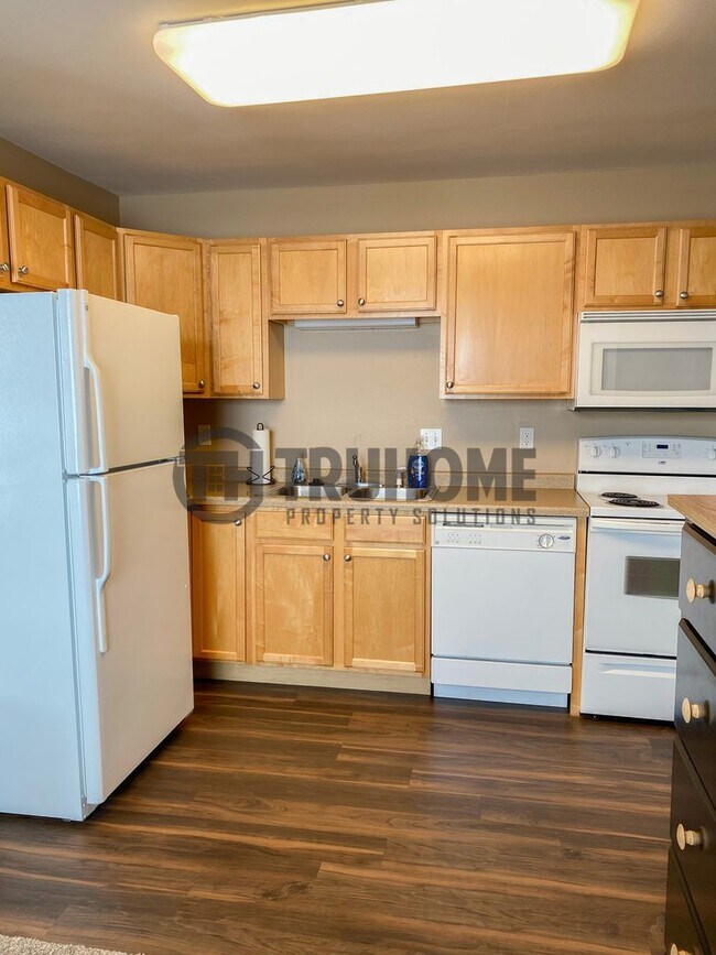 Photo - 4600 S Washington St Unidad 4600 S. Washington St. #102