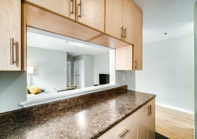 Photo - 1585-1585 Oxford St Unité 204