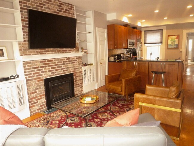 Building Photo - 56 Kirkland St Unit 3 Rental