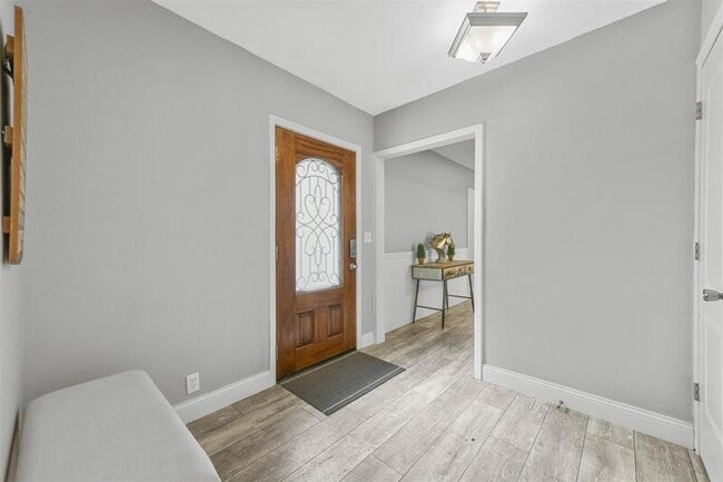 Photo - 6209 Calmont Ave