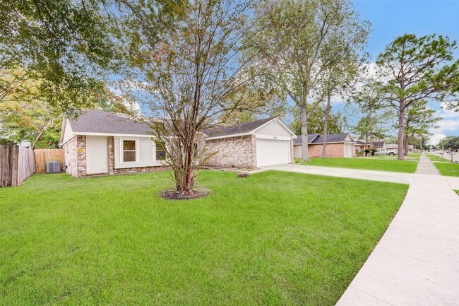 Photo - 1823 Grand Park Dr