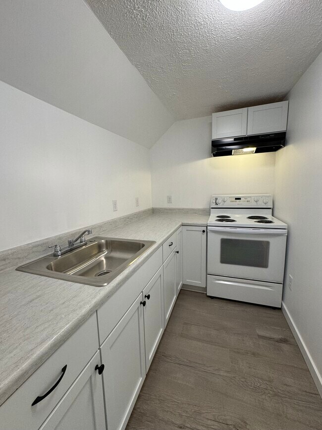 77 Main St Apartments Sabattus, ME