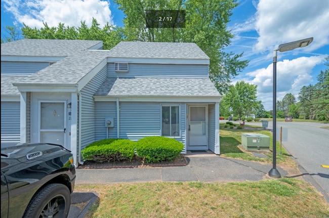 Photo - 22 Cinnamon Spring Unit 22
