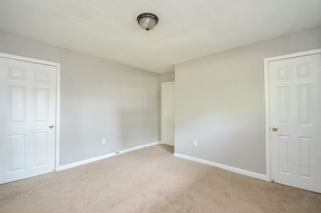 Building Photo - 206 Winkin Ave