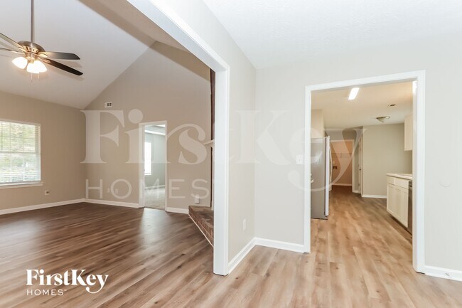 Photo - 290 Willow Shoals Dr