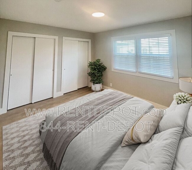 Photo - 1330 SE 2nd St