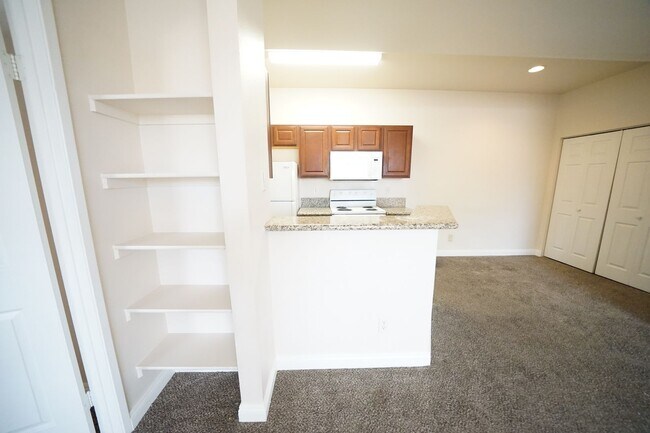 Photo - 5146 S Jones Blvd