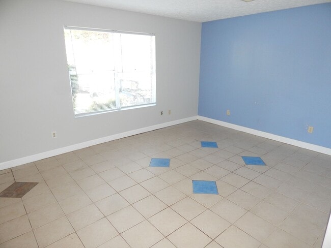 Photo - 136 Clover Valley Cir Unidad 136