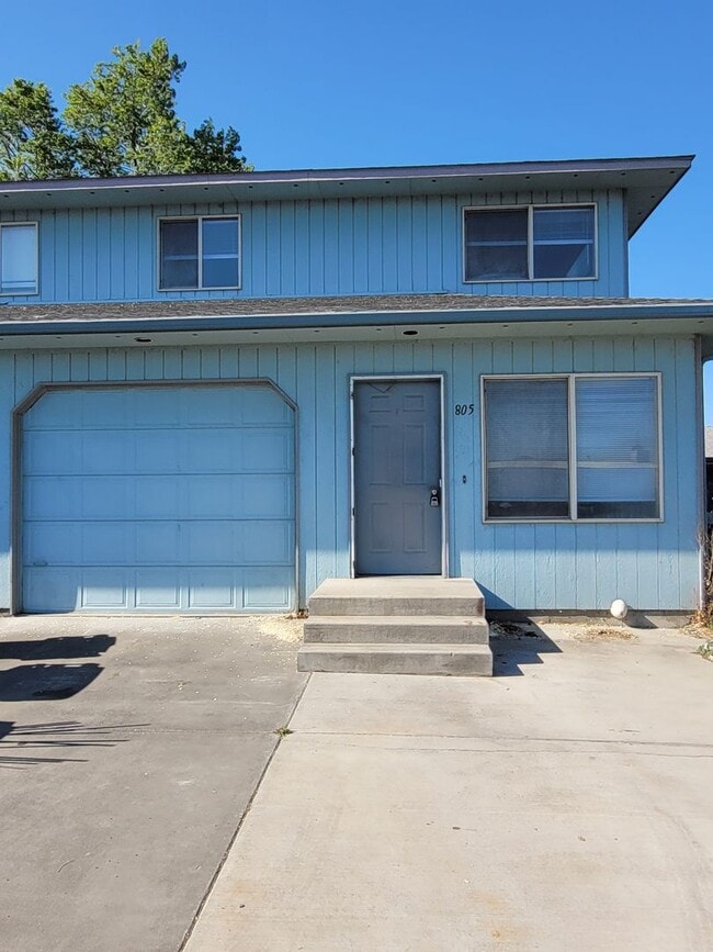 Photo - 805 C St Townhome