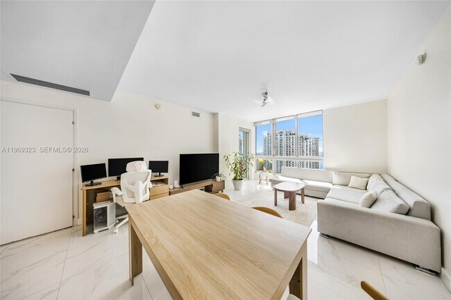 Photo - 300 S Biscayne Blvd Unit T-2806