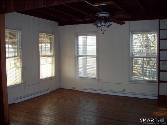 Photo - 12 Bluff Rd W