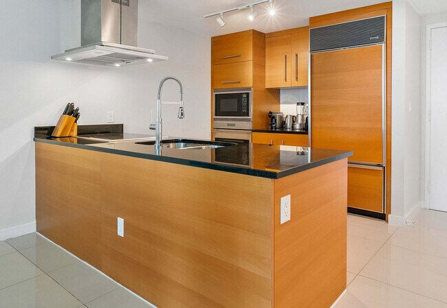 Photo - 485 Brickell Ave Unit ID1240518P