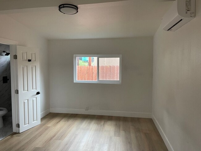 Photo - COL4251-53 Unit COL4253-ADU