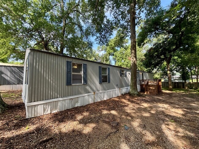 Building Photo - 13295 Pecan Tree Dr