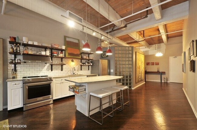 Photo - 1728 N Damen Ave Unit 208
