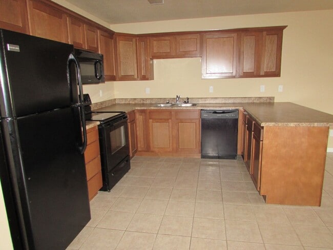 Photo - 6734-MF2-E2 Unit B