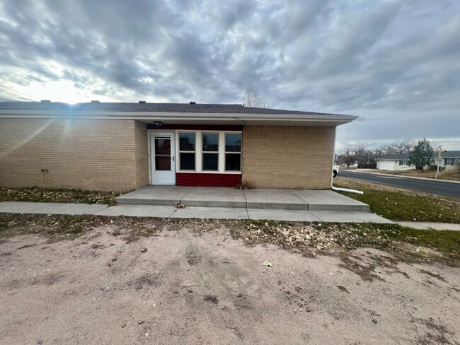 Building Photo - Three bedroom now ready