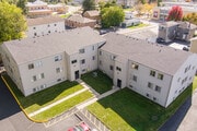 615/617 Lucinda Ave