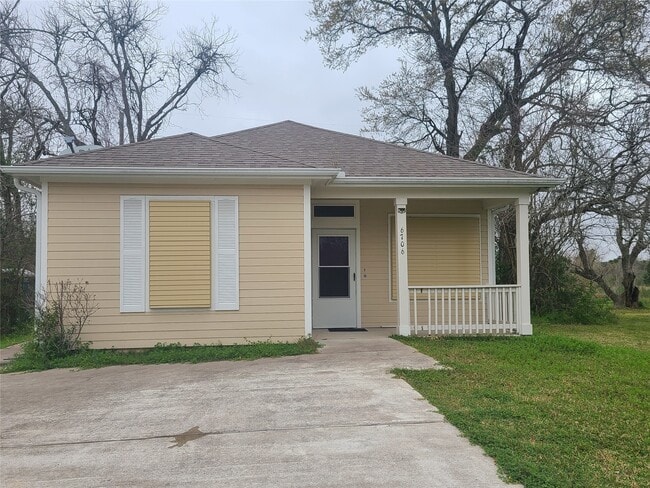 Building Photo - 6706 Woodrow St Rental