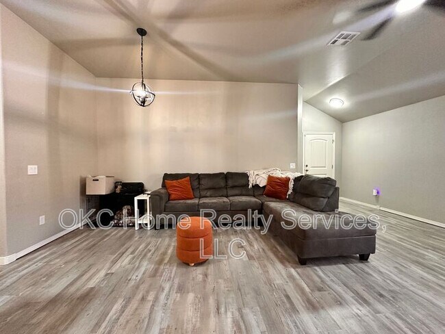 Photo - 4122 Bonaparte Blvd