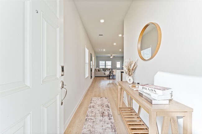 Photo - 16215 Globetrotter Ct