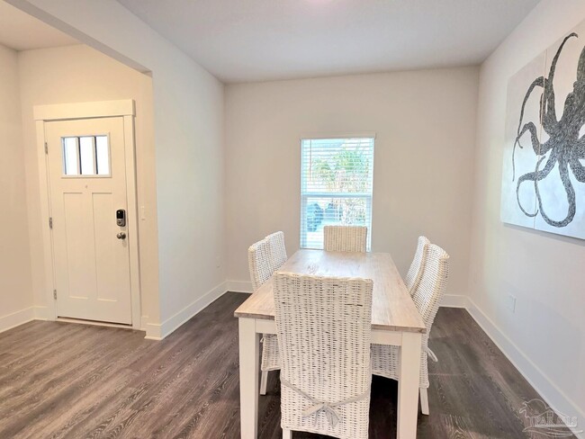 7904 Sweet Retreat Ln