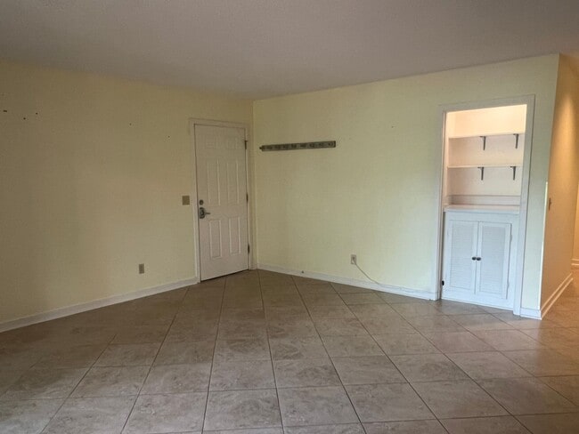 Photo - Half Off First Full Month's Rent! Unfurnis...