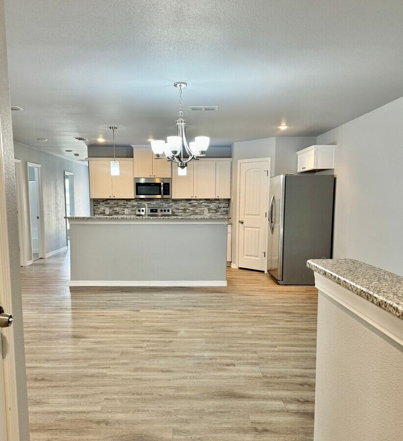 Photo - 1217 N Chicago Ave Unit B