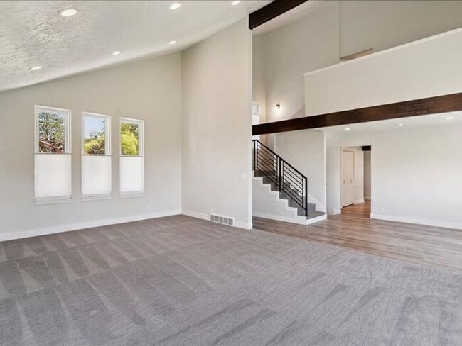 Photo - North Salt Lake Amazing 6 bed 3.5 bath family home