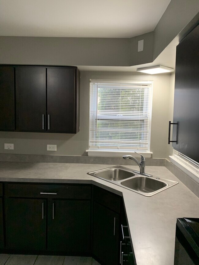 Photo - 18408 Torrence Ave Unit 1