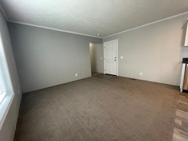 Photo - 16185 Notre Dame St