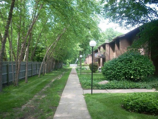 Photo - 2500 Topsfield Rd Unidad 414 Rental