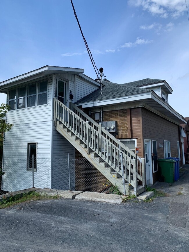 Photo - 32 D'amours Rue Unité 32